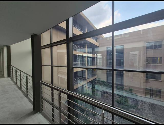 10,807M² OFFICE TO LET IN PARKTOWN